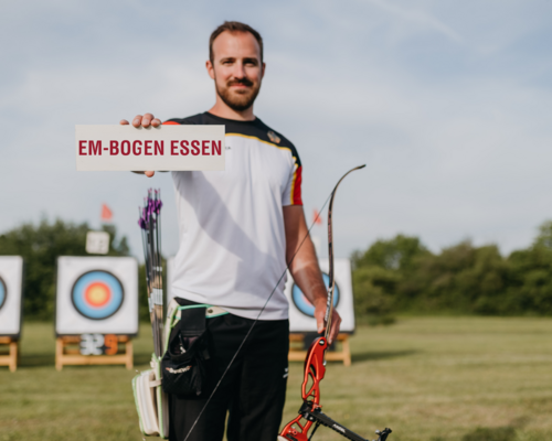 Foto: Lisa Haensch / Florian Unruh zeigt es an: Die EM in Essen steht kurz bevor.